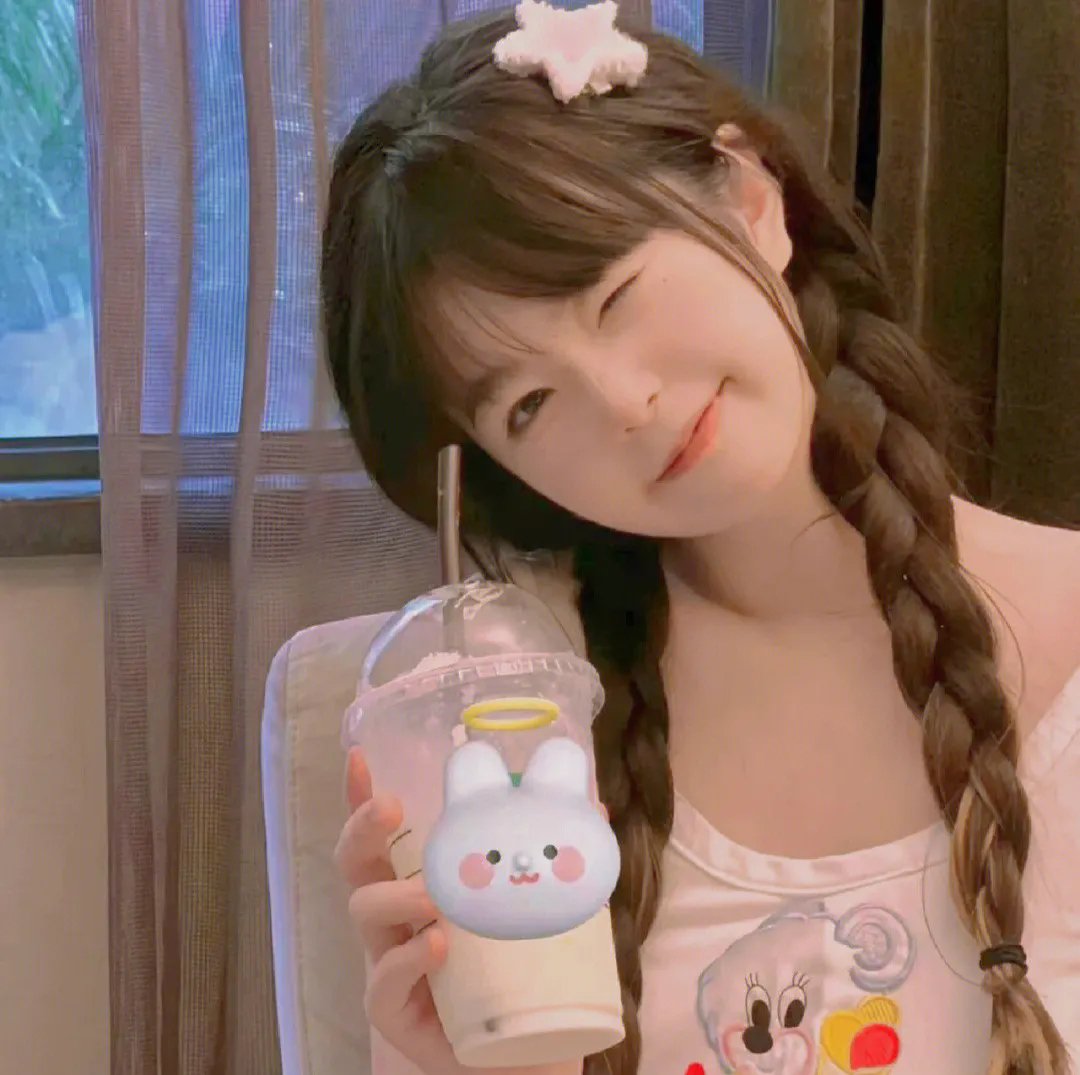 肮脏的黑袋子
